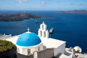 Santorini Firostefani - Kirche, blaue Kuppel